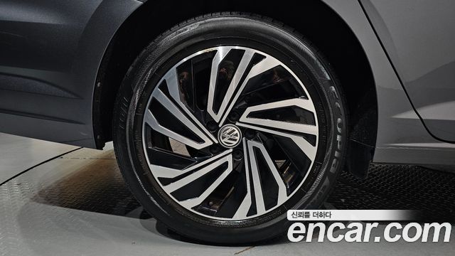 Volkswagen Jetta 2021 — photo 7
