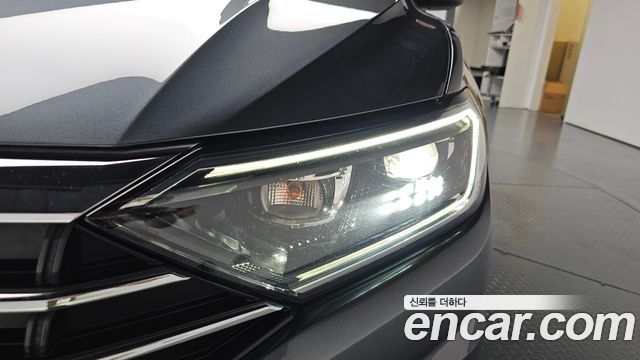 Volkswagen Jetta 2021 — photo 8