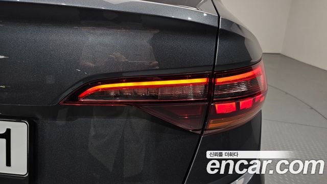 Volkswagen Jetta 2021 — photo 9