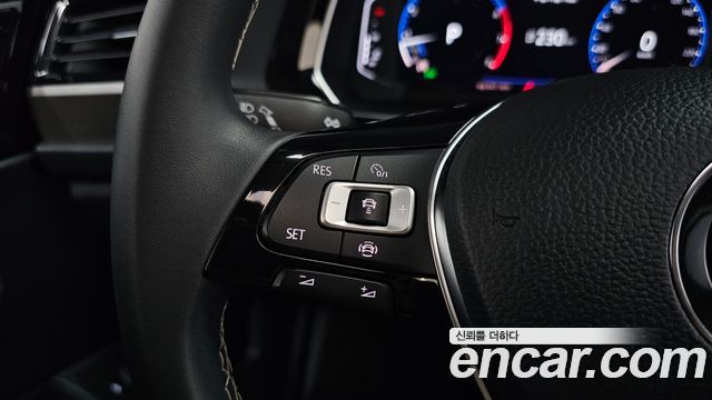 Volkswagen Jetta 2021 — photo 33