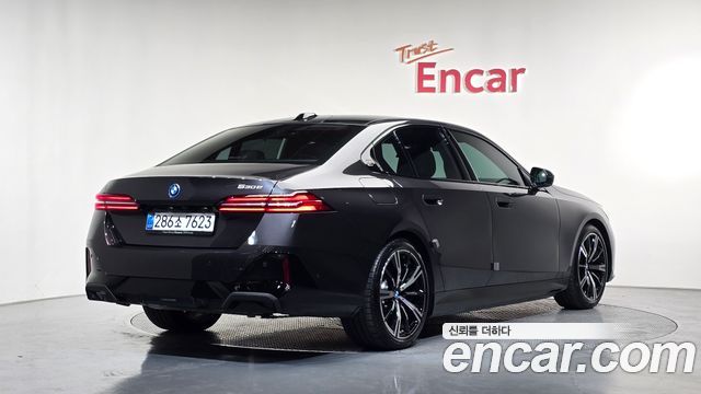 BMW 5-Series 2026 — photo 2