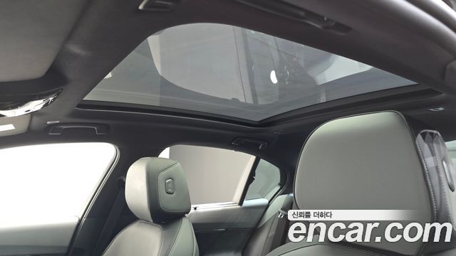BMW 5-Series 2026 — photo 21