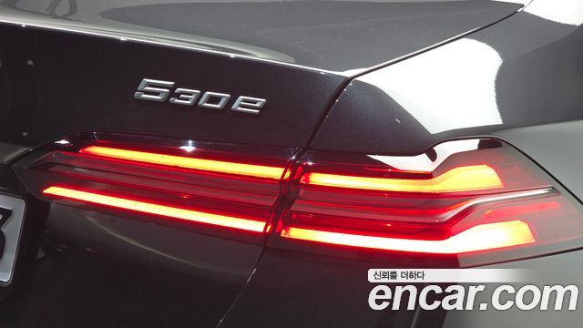 BMW 5-Series 2026 — photo 9