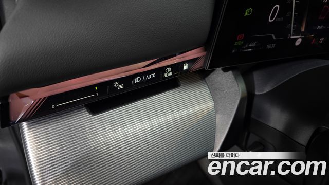 BMW 5-Series 2026 — photo 32