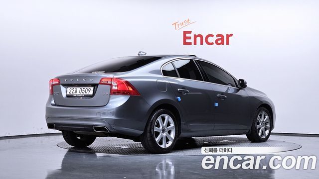 Volvo S60 2016 — photo 2