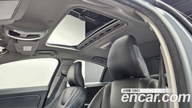 Volvo S60 2016 — photo 19
