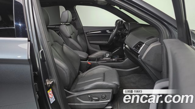 Audi Q5 2022 — photo 17