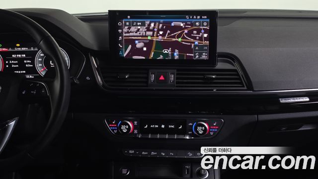 Audi Q5 2022 — photo 20