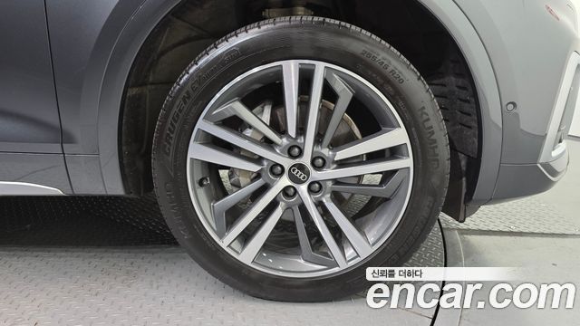 Audi Q5 2022 — photo 7