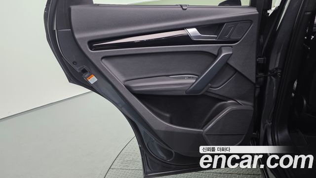 Audi Q5 2022 — photo 15