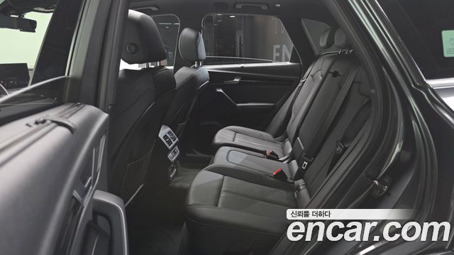 Audi Q5 2022 — photo 16