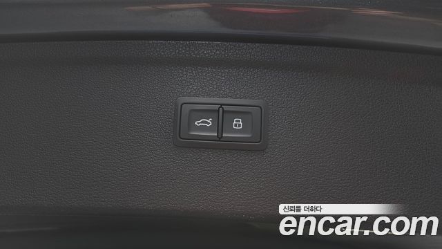 Audi Q5 2022 — photo 32