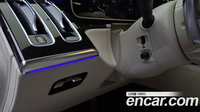Mercedes-Benz S-Class 2021 — photo 24
