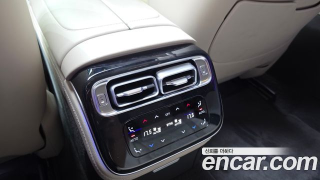 Mercedes-Benz S-Class 2021 — photo 25