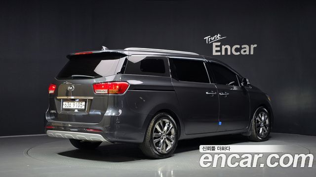 Kia Canival 2018 — photo 2
