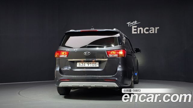 Kia Canival 2018 — photo 4