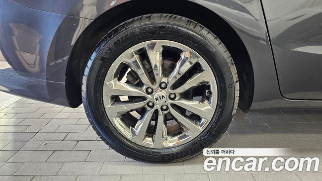 Kia Canival 2018 — photo 5