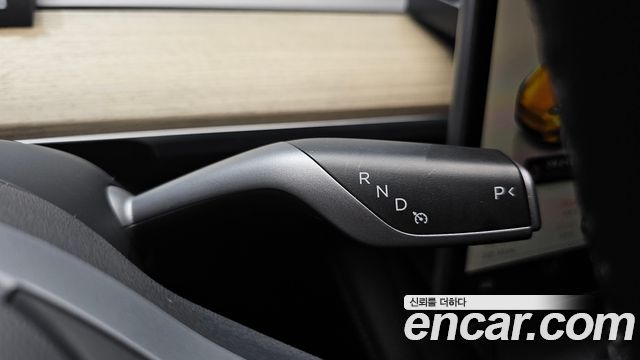 Tesla Model Y 2024 — photo 12