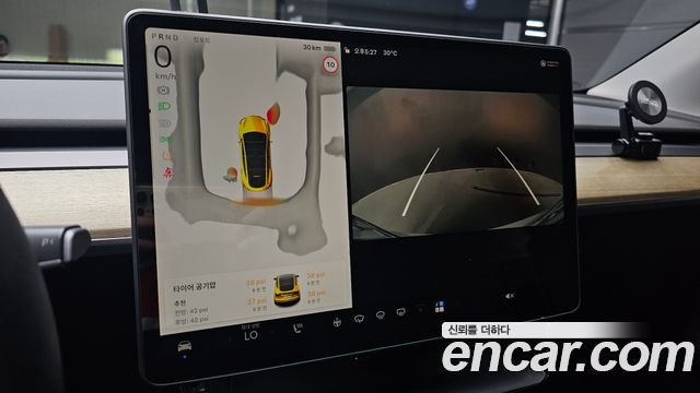 Tesla Model Y 2024 — photo 20