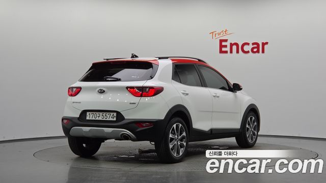 Kia Stonic 2019 — photo 2