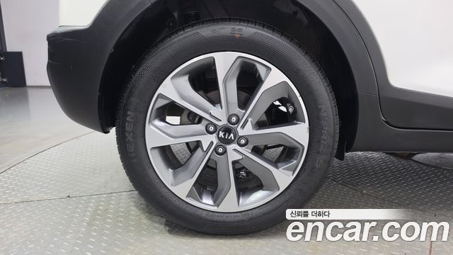 Kia Stonic 2019 — photo 5