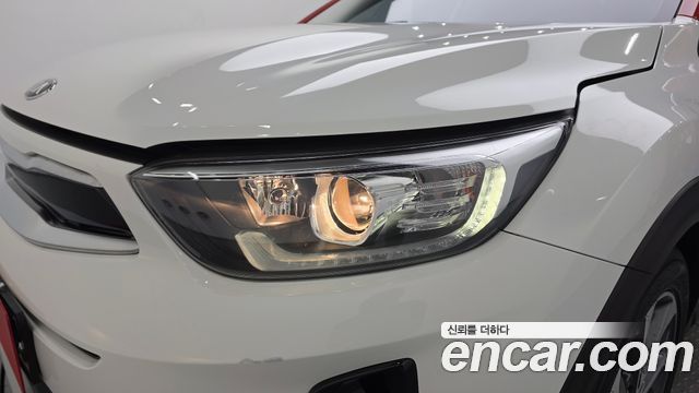 Kia Stonic 2019 — photo 8