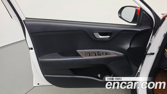 Kia Stonic 2019 — photo 14