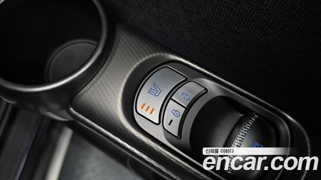 Genesis GV60 2022 — photo 28