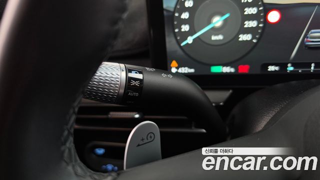 Genesis GV60 2022 — photo 29