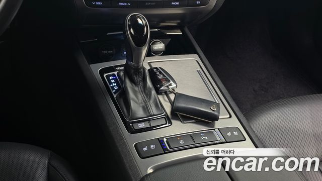 Hyundai Genesis 2015 — photo 9