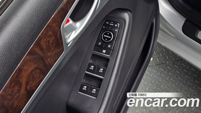 Hyundai Genesis 2015 — photo 18