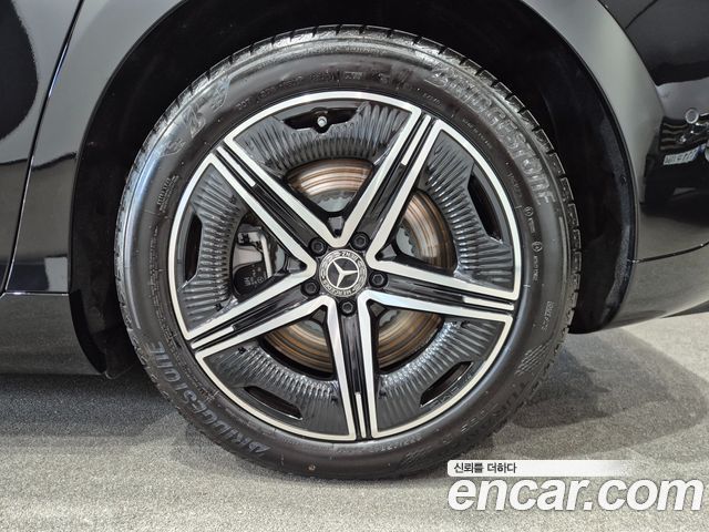 Mercedes-Benz EQE 2026 — photo 5