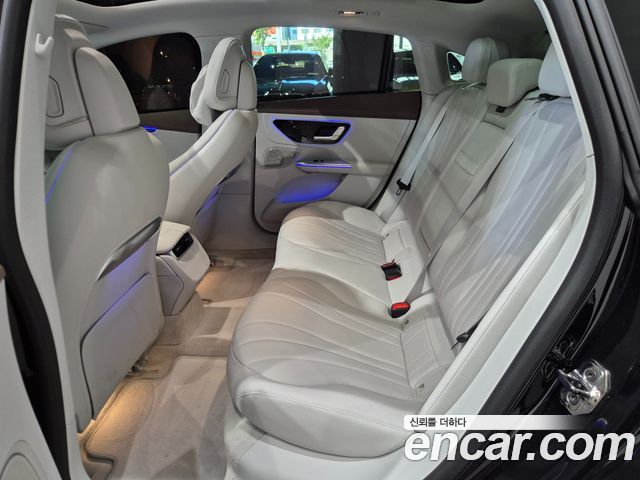 Mercedes-Benz EQE 2026 — photo 11