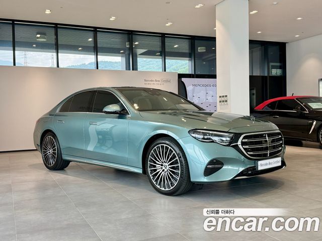 Mercedes-Benz E-Class 2026 — photo 2