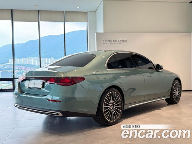 Mercedes-Benz E-Class 2026 — photo 4