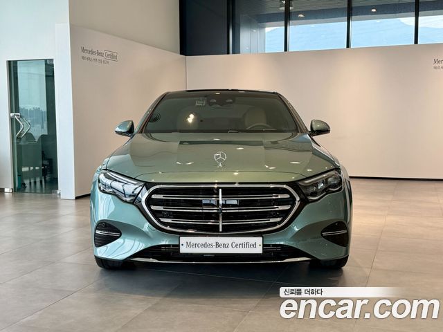 Mercedes-Benz E-Class 2026 — photo 6