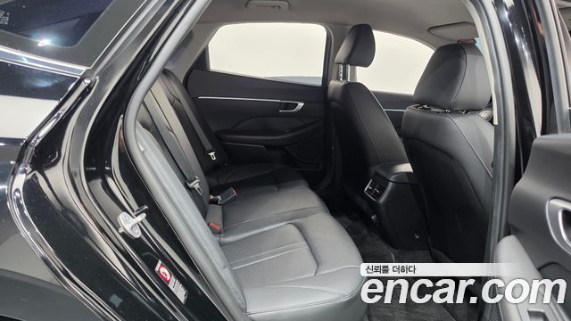Hyundai Sonata 2023 — photo 17