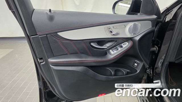 Mercedes-Benz GLC-Class 2018 — photo 14