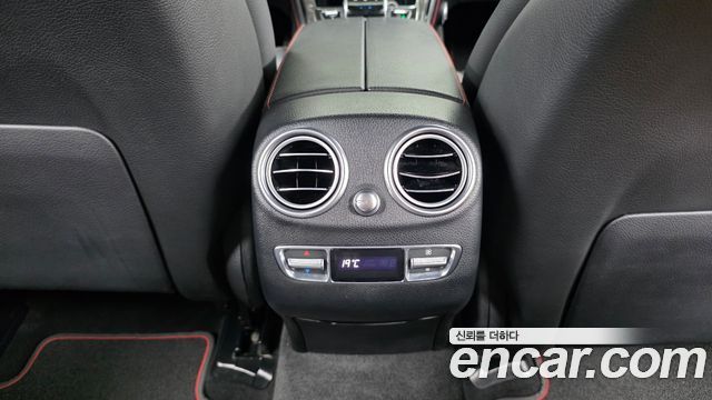 Mercedes-Benz GLC-Class 2018 — photo 31