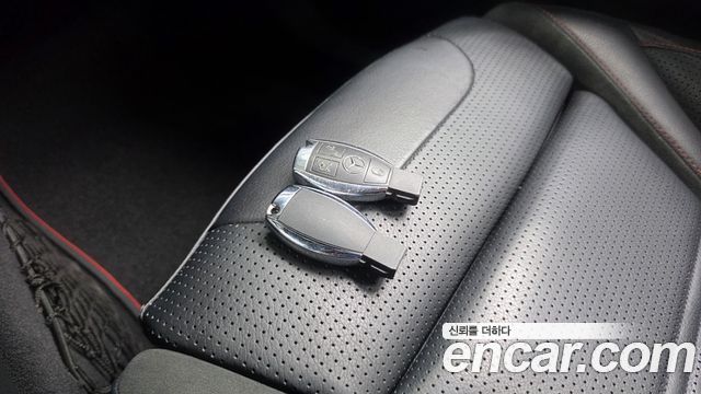 Mercedes-Benz GLC-Class 2018 — photo 32