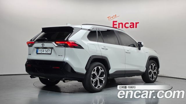 Toyota RAV4 2025 — photo 2