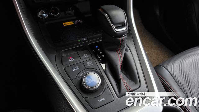 Toyota RAV4 2025 — photo 9