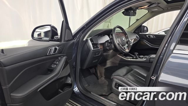 BMW X5 2021 — photo 13