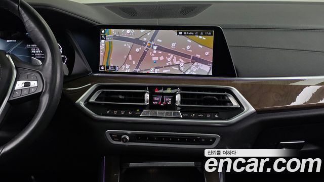 BMW X5 2021 — photo 20
