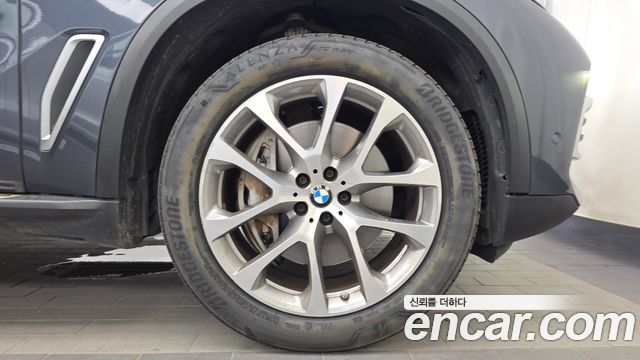 BMW X5 2021 — photo 7