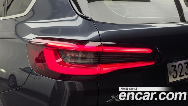 BMW X5 2021 — photo 9