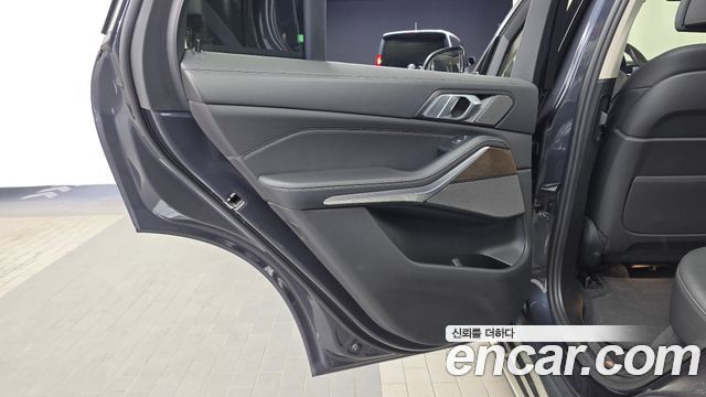 BMW X5 2021 — photo 15