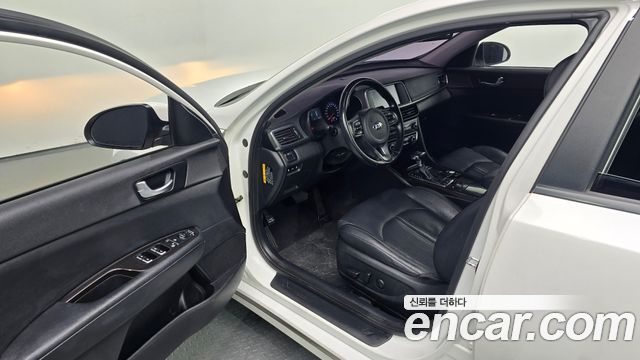 Kia K5 2016 — photo 12