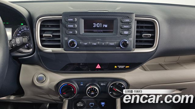 Hyundai Venue 2021 — photo 19