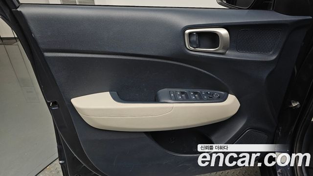 Hyundai Venue 2021 — photo 13